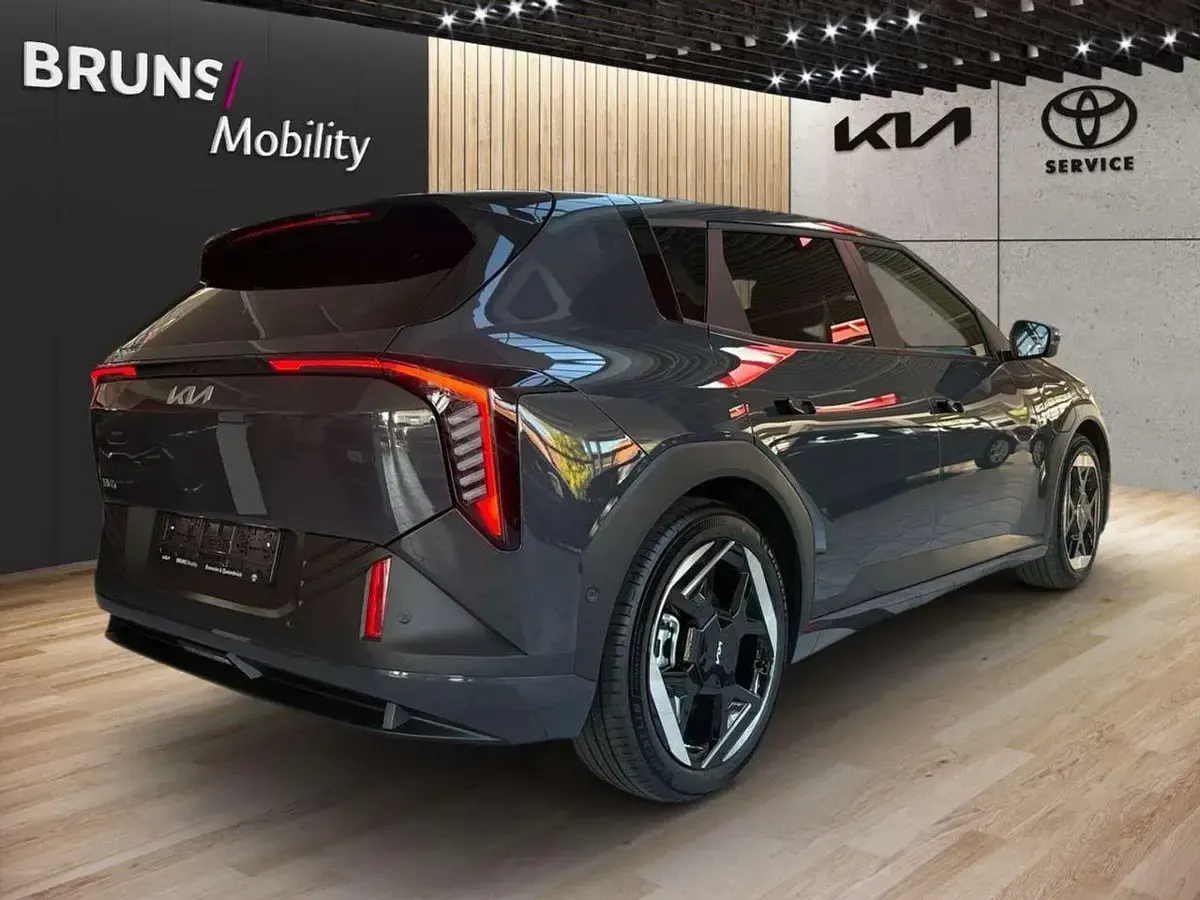Gebraucht Kia EV4 Comfort 150 kW (204 PS) 2025 Pentametall Kleinwagen