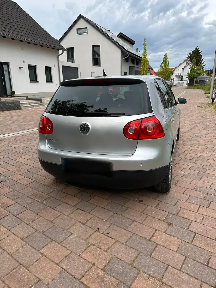 Gebraucht VW Golf V 102 PS (75 kW) 2008 Silber Kleinwagen
