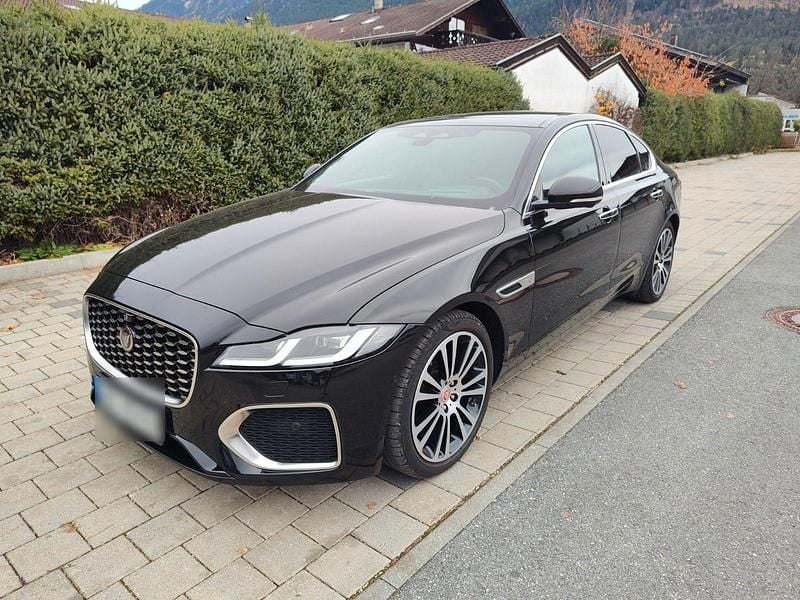Schwarz Gebraucht 2021 Jaguar XF SE Limousine | 31.300 € (Superpreis) - Bild 1/4