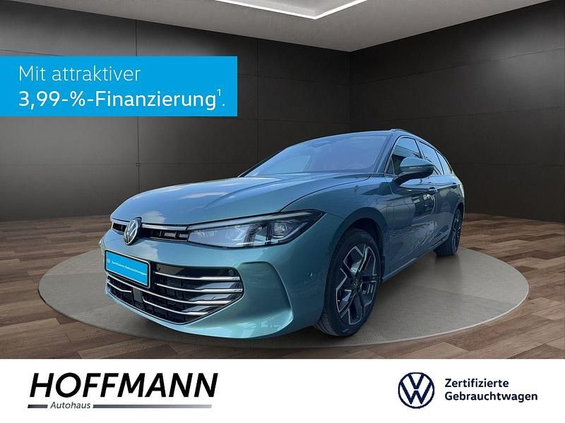 Grün Gebraucht 2024 VW Passat Elegance Kombi | 36.990 € (Guter Preis) - Bild 1/3