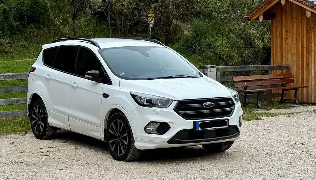 Gebraucht Ford Kuga ST-Line 179 PS (131 kW) 2020 Weiß SUV
