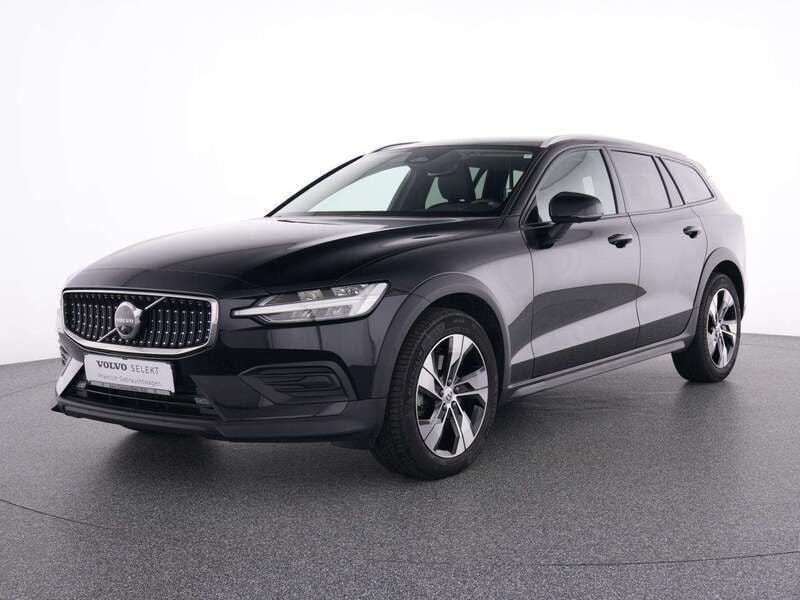 Gebraucht Volvo V60 CC Plus 197 PS (144 kW) 2022 Andere farbe Kombi