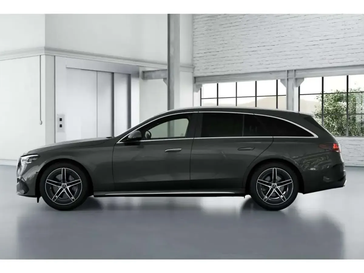 Gebraucht Mercedes E220 AMG 197 PS (144 kW) 2026 Graphitgrau Limousine
