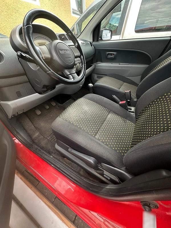 Gebraucht Daihatsu Sirion 67 PS (49 kW) 2008 Rot Kleinwagen