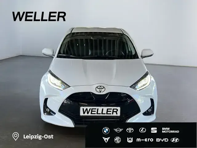Gebraucht Toyota Yaris Hybrid 116 PS (85 kW) 2025 Super white 2 (weiss) Kleinwagen