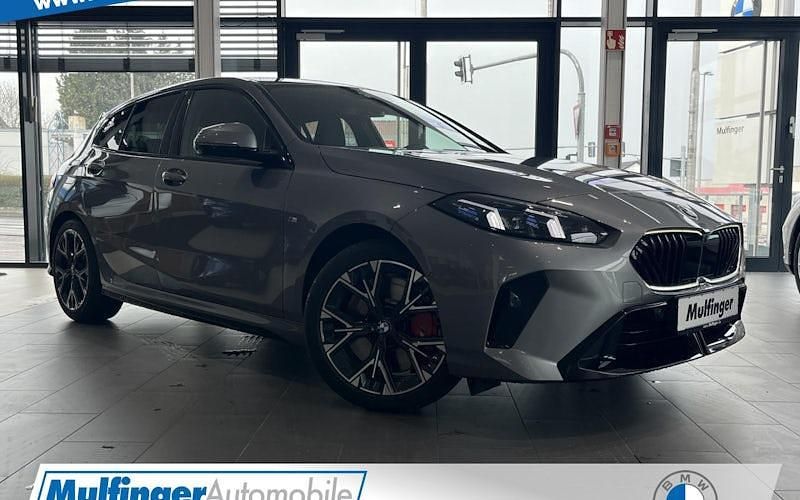 Grau Gebraucht 2025 BMW 118 Efficient Dynamics Kleinwagen | 41.980 € - Bild 1/4
