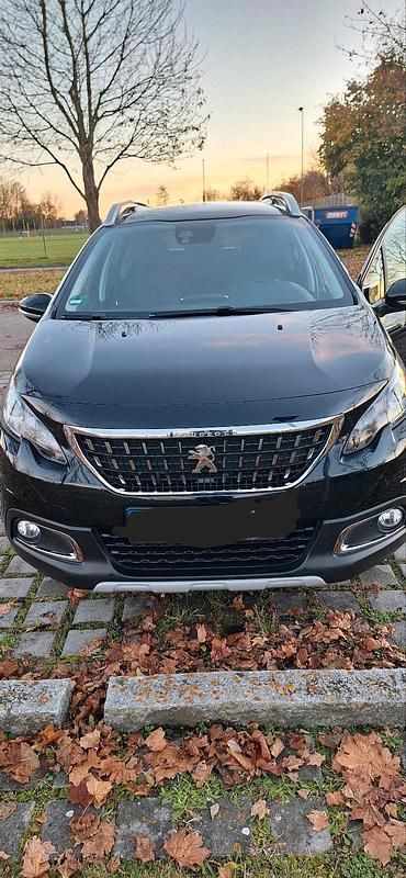 Schwarz Gebraucht 2018 Peugeot 2008 SUV | 13.800 € (Teuer) - Bild 1/4