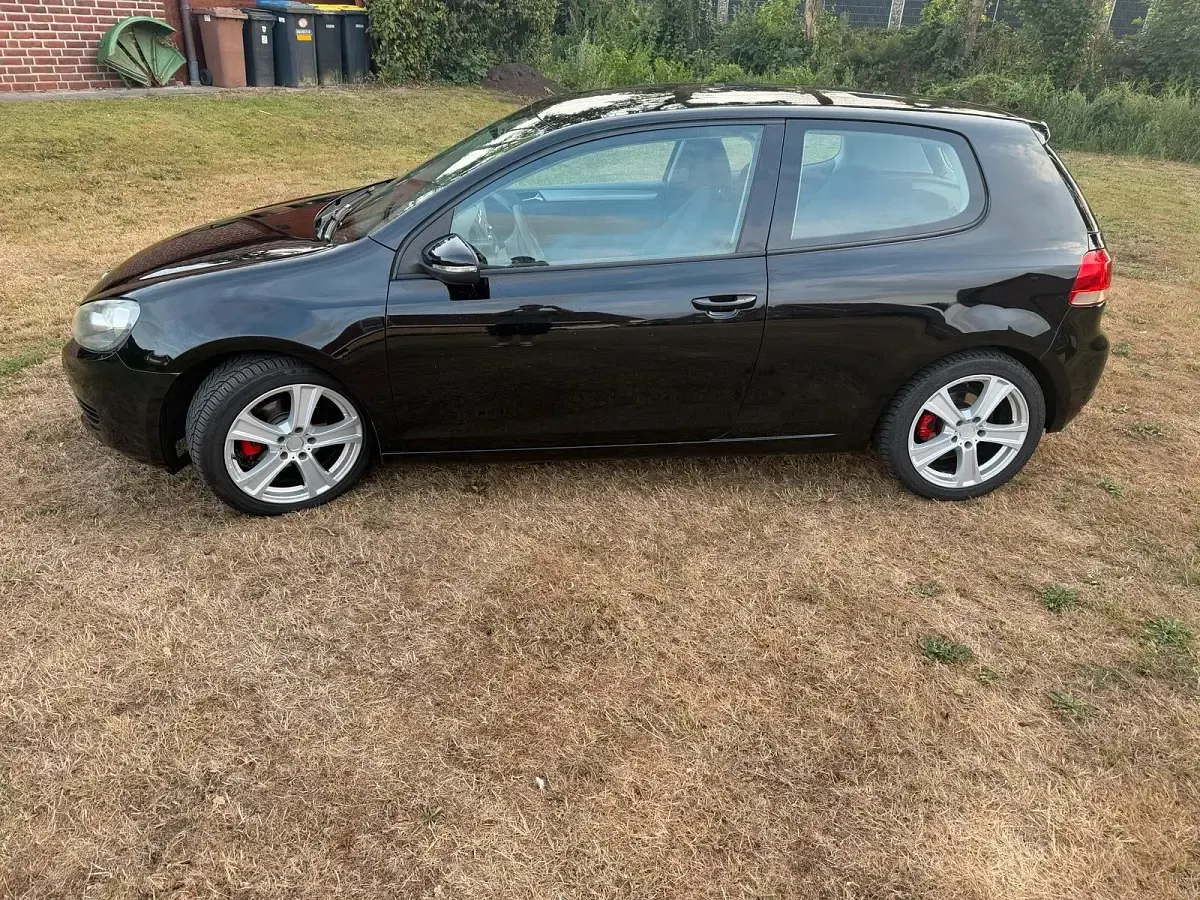 Gebraucht VW Golf VI 80 PS (58 kW) 2010 Schwarz