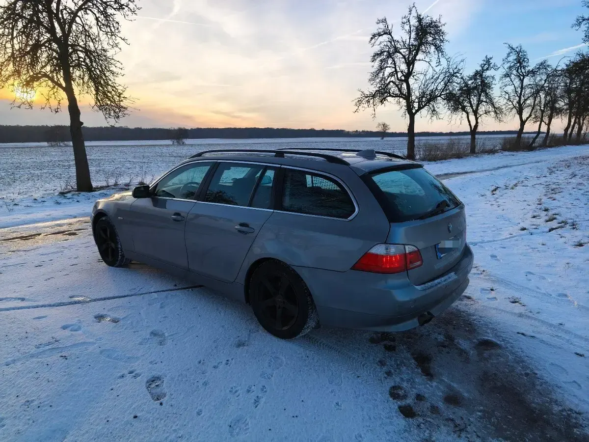 Gebraucht BMW 525 192 PS (141 kW) 2004 Grau Kombi