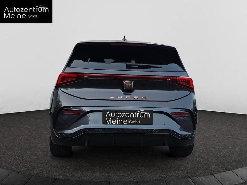 Gebraucht Cupra Born 150 kW (204 PS) 2022 Quasargrau Kleinwagen
