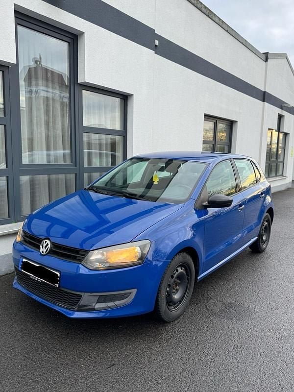 Gebraucht VW Polo 60 PS (44 kW) 2010 Blau Kleinwagen