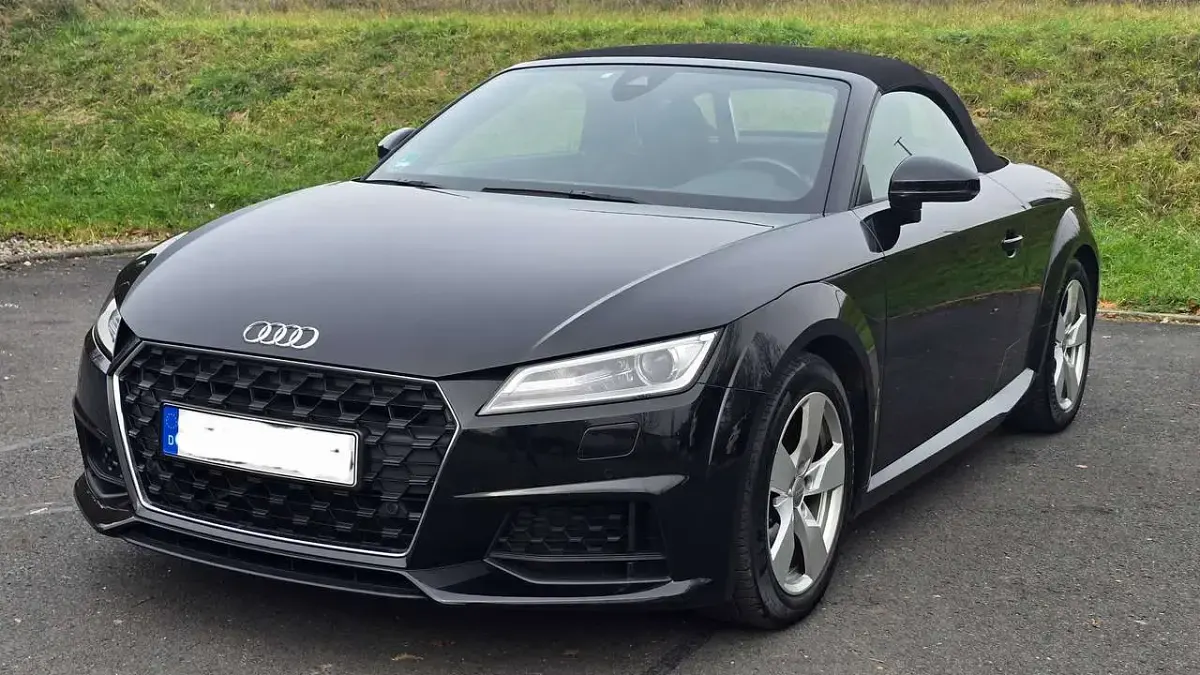 Gebraucht Audi TT Roadster 197 PS (144 kW) 2021 Schwarz Cabrio