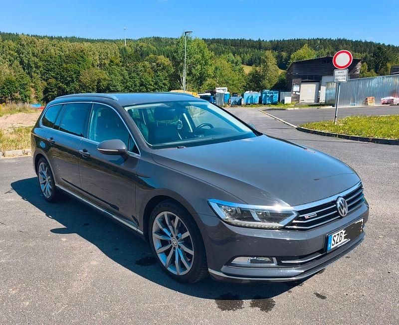 Grau Gebraucht 2015 VW Passat Kombi | 13.999 € (Guter Preis) - Bild 1/4