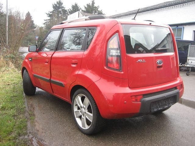 Gebraucht Kia Soul Vision 126 PS (92 kW) 2010 Rot SUV