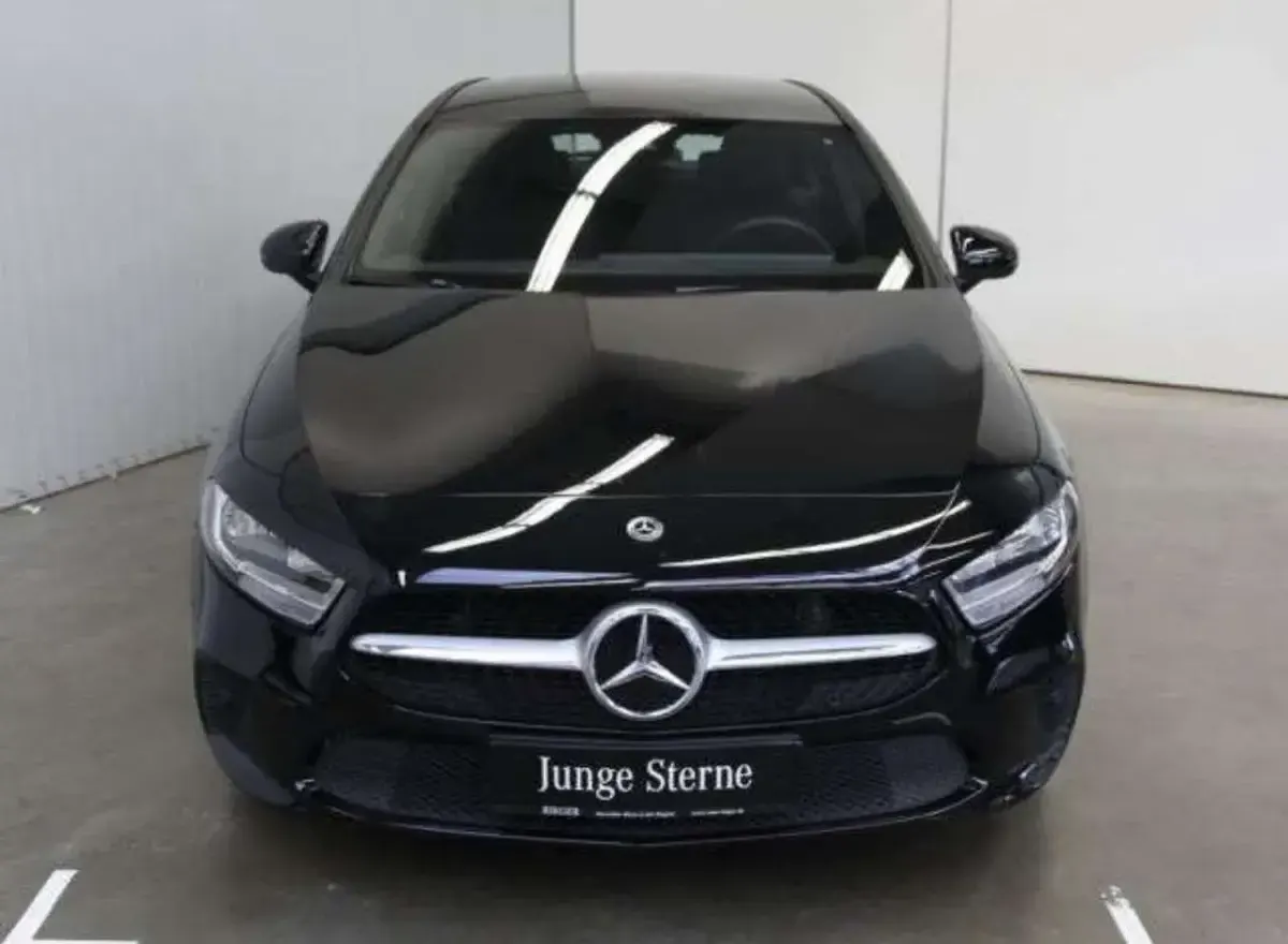 Gebraucht Mercedes A200 163 PS (119 kW) 2018 Schwarz Kleinwagen