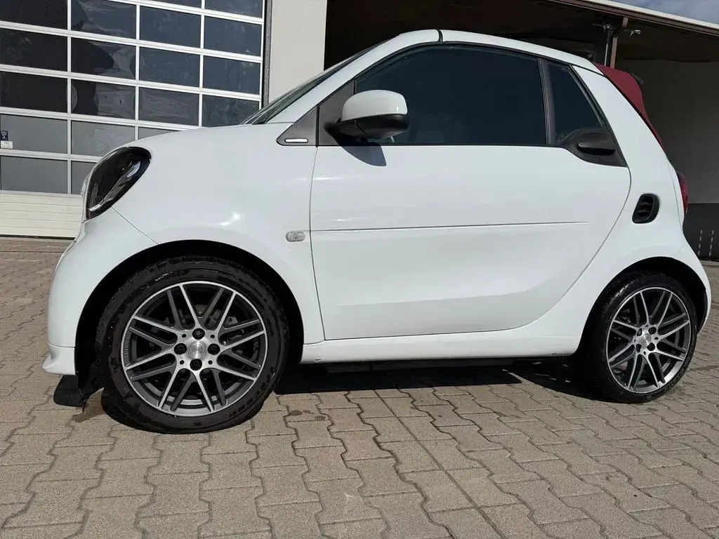Gebraucht Smart ForTwo Cabrio Brabus Xclusive 109 PS (80 kW) 2018 Weiß Cabrio