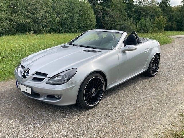 Silber Gebraucht 2004 Mercedes SLK350 Cabrio | 11.350 € (Fairer Preis) - Bild 1/4