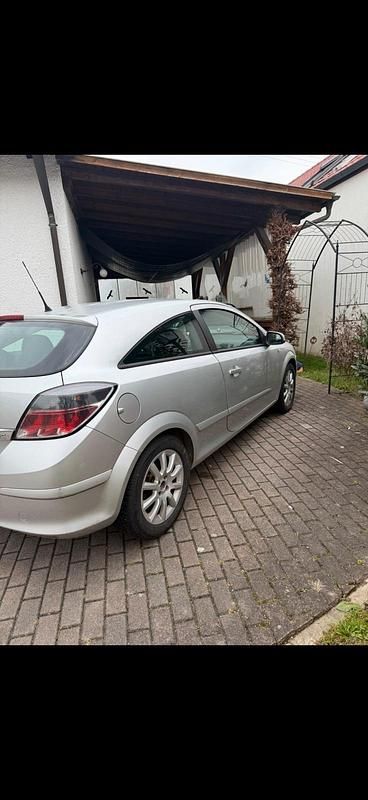 Gebraucht Opel Astra GTC 105 PS (77 kW) 2005 Silber Coupé