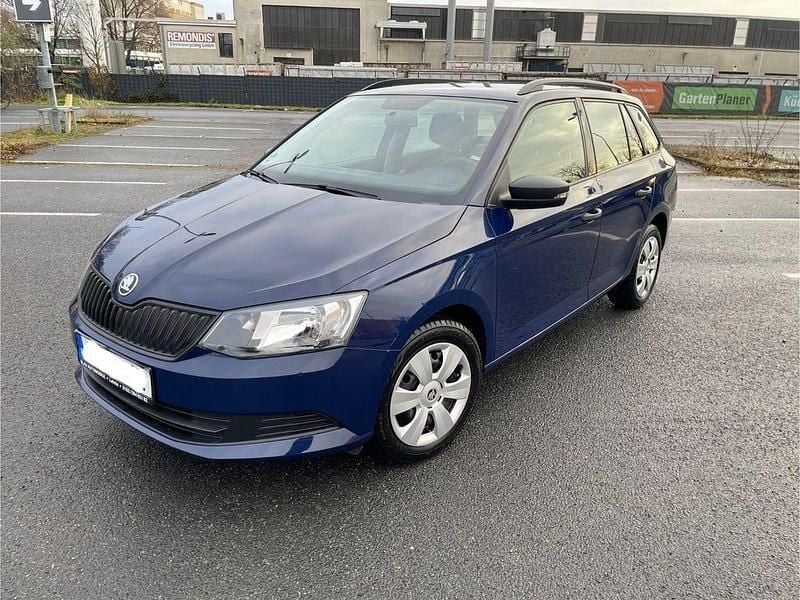 Blau Gebraucht 2015 Skoda Fabia Active Kombi | 6.600 € (Guter Preis) - Bild 1/4