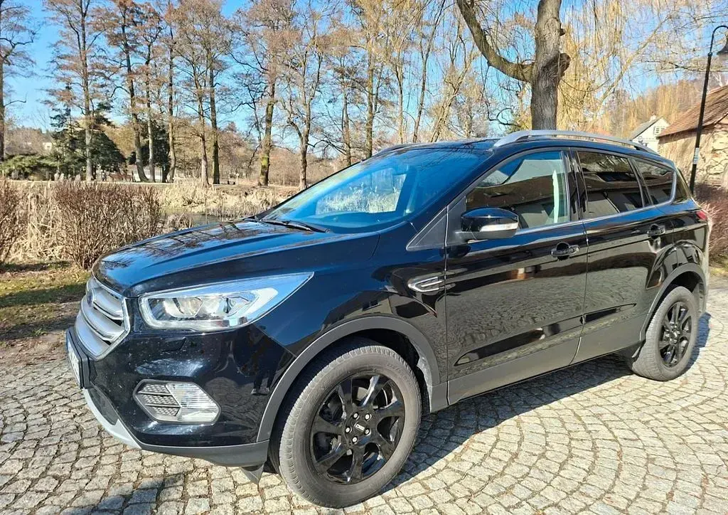 Gebraucht Ford Kuga Cool & Connect 150 PS (110 kW) 2019 Schwarz SUV