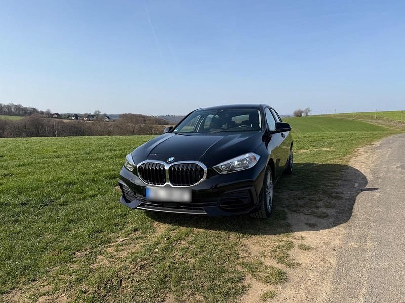 Gebraucht BMW 118 Advantage 140 PS (102 kW) 2020 Schwarz Kleinwagen