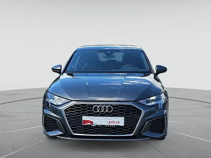 Gebraucht Audi A3 S-Line 150 PS (110 kW) 2023 Daytonagrau perleffekt Limousine