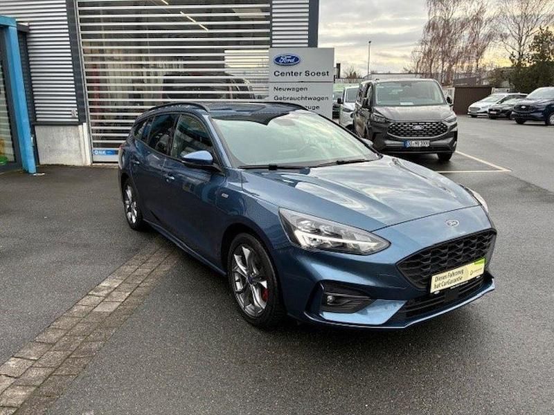 Gebraucht Ford Focus ST-Line X 182 PS (133 kW) 2021 Chromablau metallic (metallic) Limousine