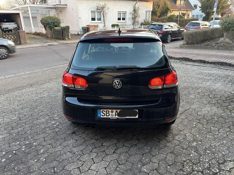 Gebraucht VW Golf VI 122 PS (89 kW) 2011 Schwarz Kleinwagen