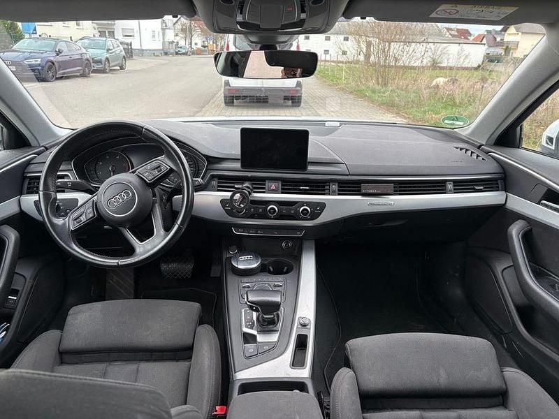 Gebraucht Audi A4 Sport 190 PS (139 kW) 2017 Weiß Kombi