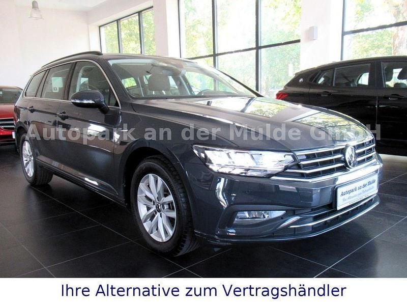 Grau Gebraucht 2021 VW Passat Kombi | 24.450 € (Fairer Preis) - Bild 1/4