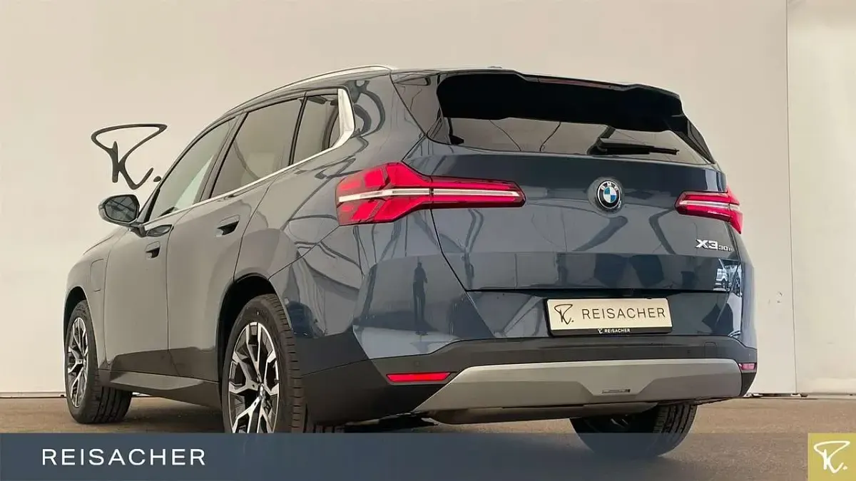 Nouvelle BMW X3 M Performance 299 ch (219 kW) 2026 Bleue SUV