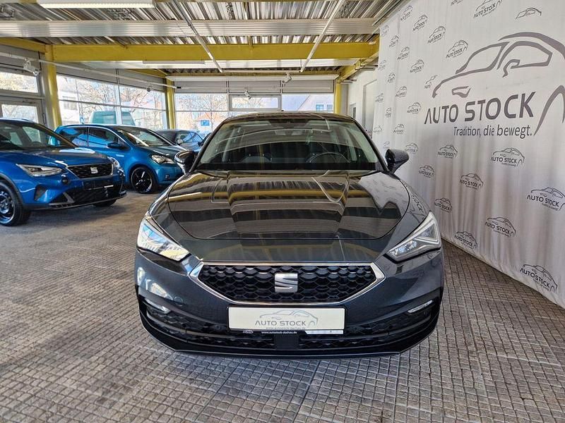 Gebraucht Seat Leon Style 131 PS (96 kW) 2020 Grau Limousine