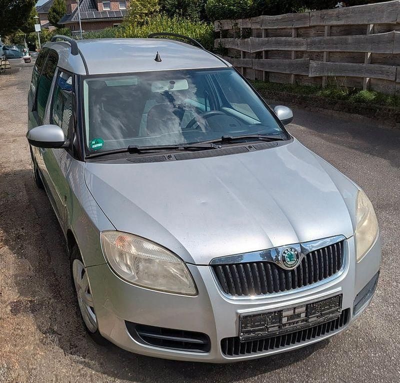 Silber Gebraucht 2007 Skoda Roomster Kombi | 999 € (Superpreis) - Bild 1/4