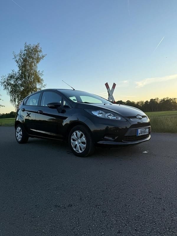 Schwarz Gebraucht 2009 Ford Fiesta Kleinwagen | 3.980 € (Etwas zu teuer) - Bild 1/4