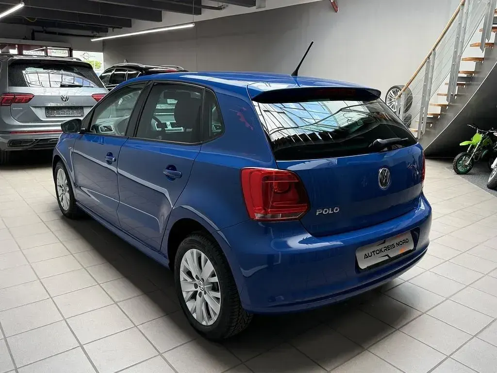 Gebraucht VW Polo Life 69 PS (50 kW) 2013 Blau Kleinwagen