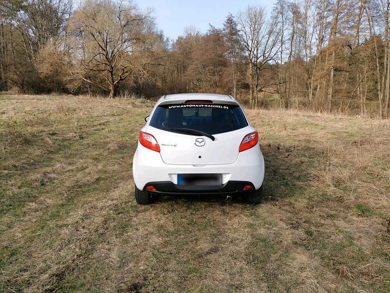 Gebraucht Mazda 2 103 PS (75 kW) 2008 Weiß Kleinwagen