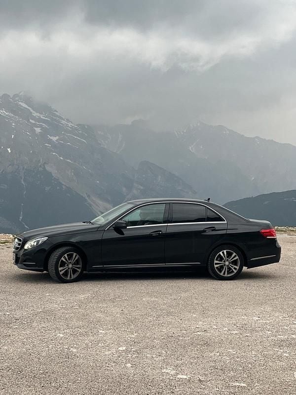 Gebraucht Mercedes E250 211 PS (155 kW) 2013 Schwarz Limousine