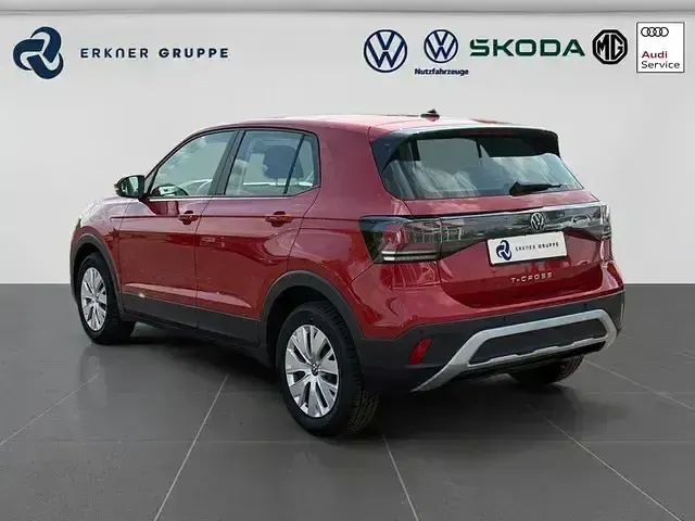 Usado VW T-Cross 95 CV (69 kW) 2025 Rojo SUV