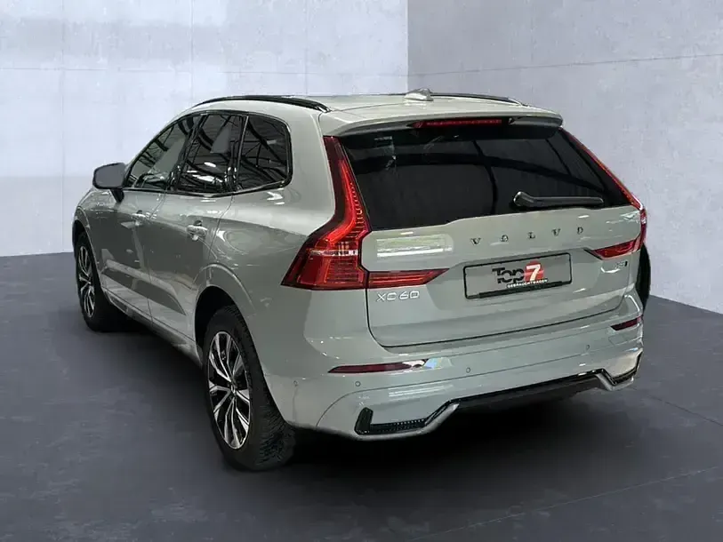Gebraucht Volvo XC60 Plus 250 PS (183 kW) 2025 Vapour grey (metallic) SUV