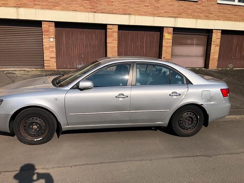 Gebraucht Hyundai Sonata 162 PS (119 kW) 2007 Silber Limousine
