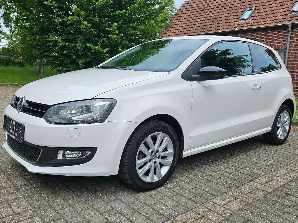 Gebraucht VW Polo Style 60 PS (44 kW) 2012 Weiß Kleinwagen