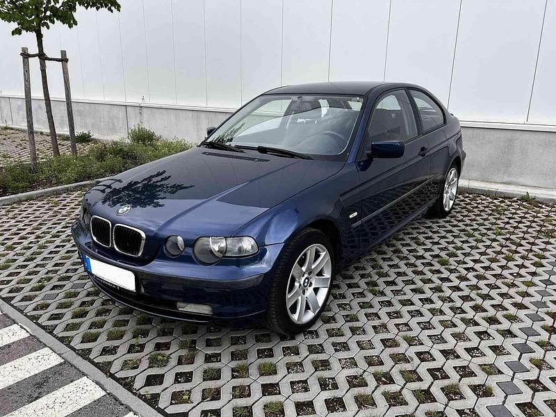 Blau Gebraucht 2004 BMW 318 Compact Kleinwagen | 1.390 € (Fairer Preis) - Bild 1/4