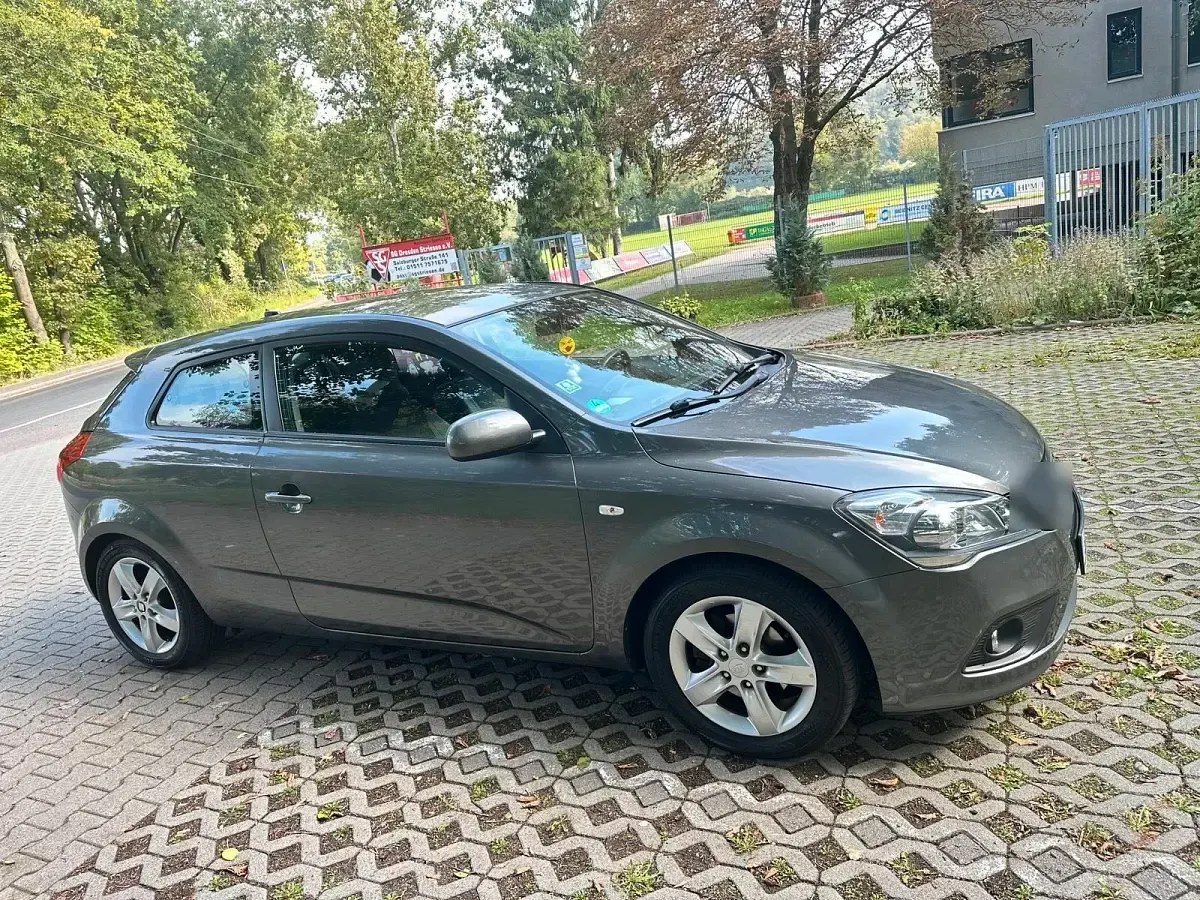 Gebraucht Kia Ceed 2012 Grau Kleinwagen