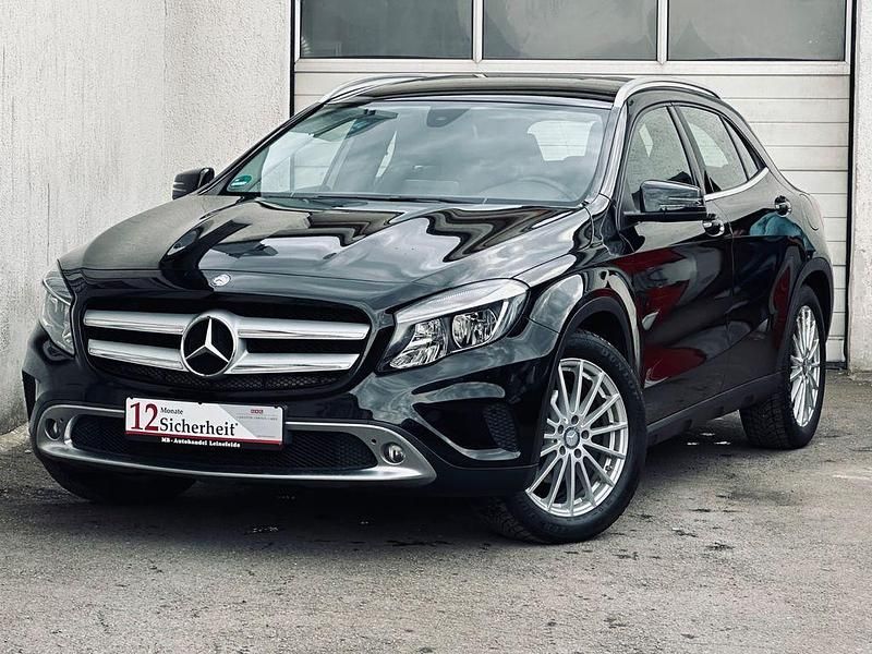 Gebraucht Mercedes GLA220 177 PS (130 kW) 2015 Schwarz SUV