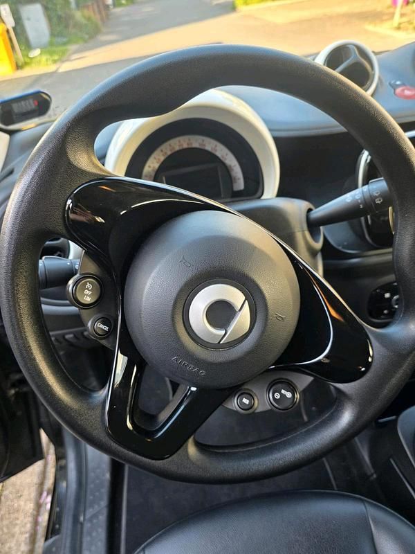 Używany Smart ForFour Passion 71 KM (52 kW) 2015 Czarny Hatchback