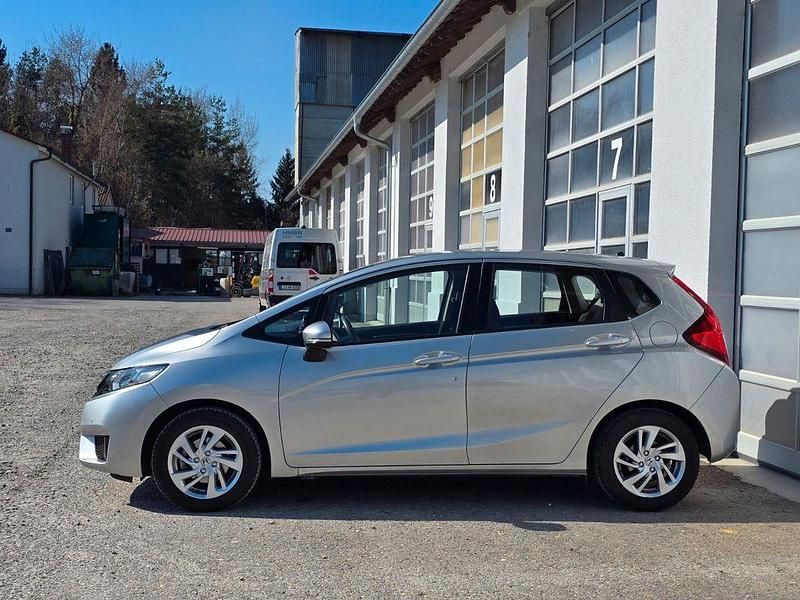 Gebraucht Honda Jazz Comfort 102 PS (75 kW) 2016 Silber Kleinwagen