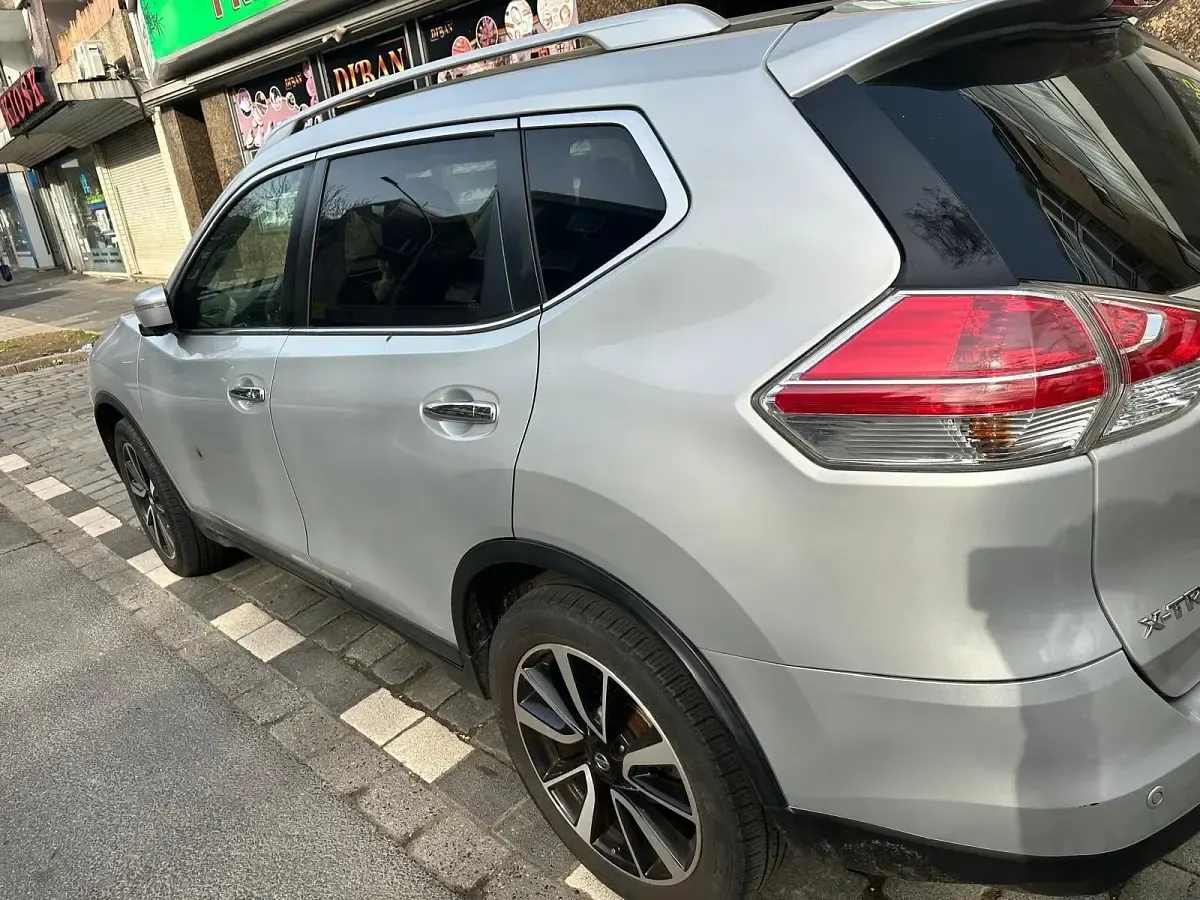 Gebraucht Nissan X-Trail 177 PS (130 kW) 2017 Grau SUV