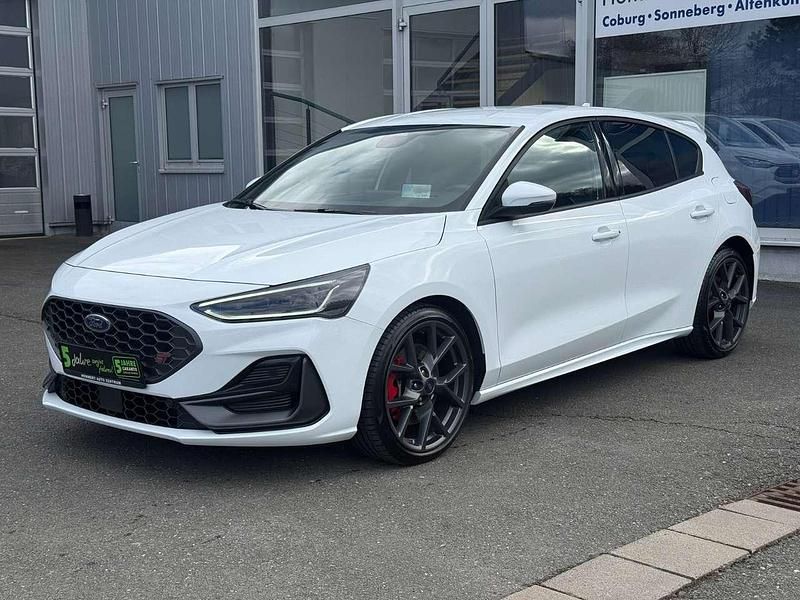 Gebraucht Ford Focus ST 280 PS (205 kW) 2023 Frostweiß Limousine