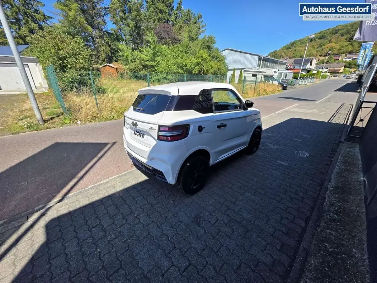 Neu Ligier JS50 2026 Weiß Kleinwagen