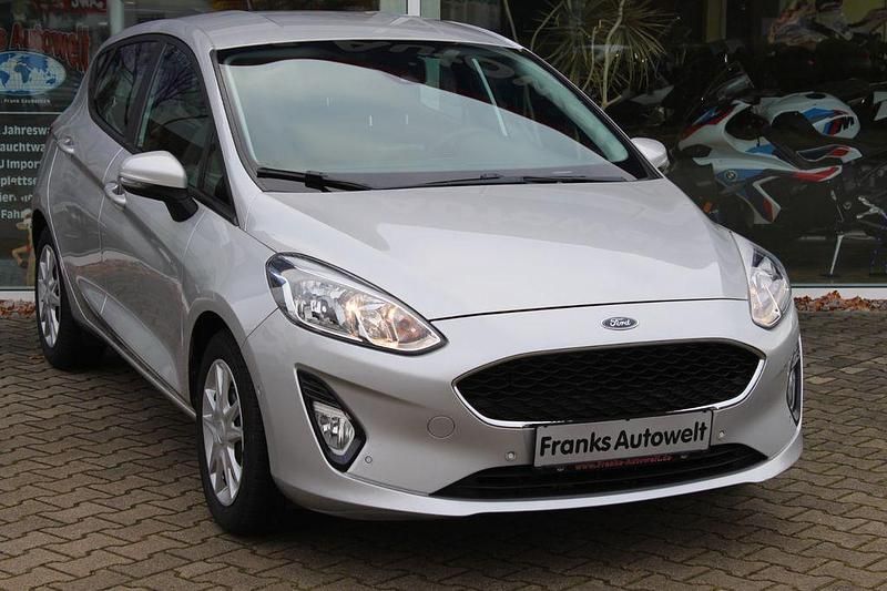 Gebraucht Ford Fiesta Cool & Connect 101 PS (74 kW) 2019 Silber Limousine